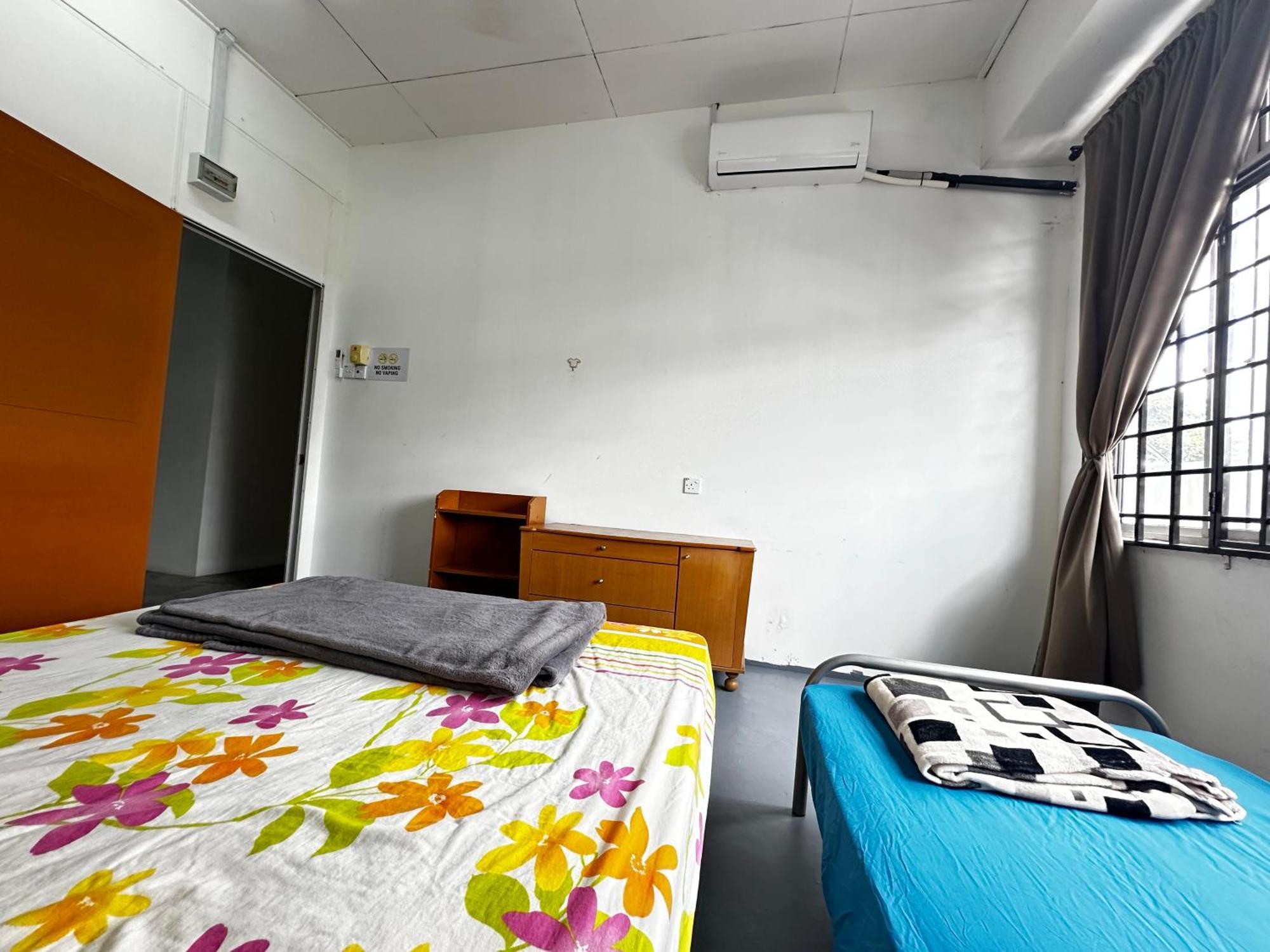 אולו טיראם Jiaxin Dormitory - Puteri Wangsa 家馨旅舍 מראה חיצוני תמונה