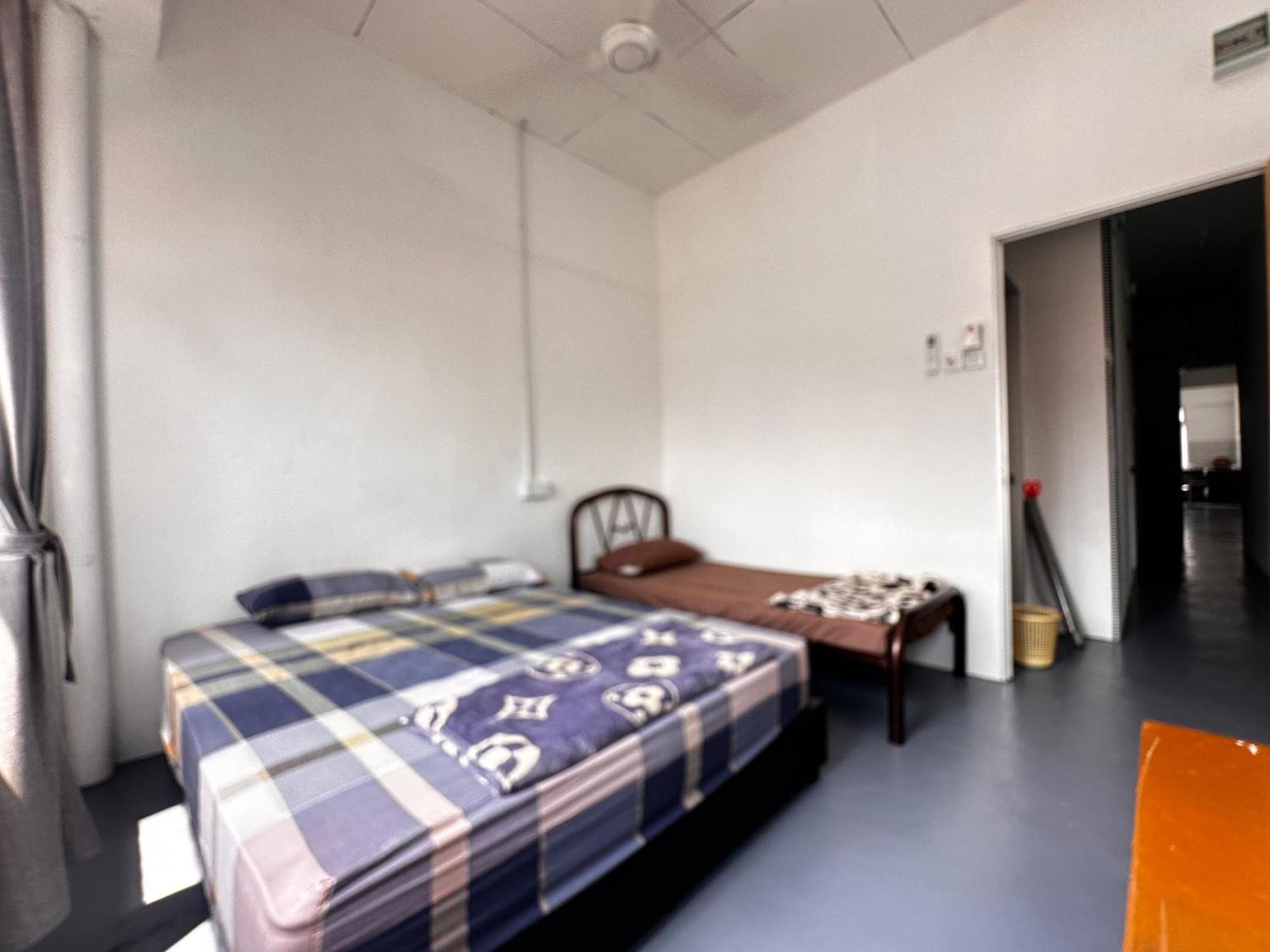 אולו טיראם Jiaxin Dormitory - Puteri Wangsa 家馨旅舍 מראה חיצוני תמונה