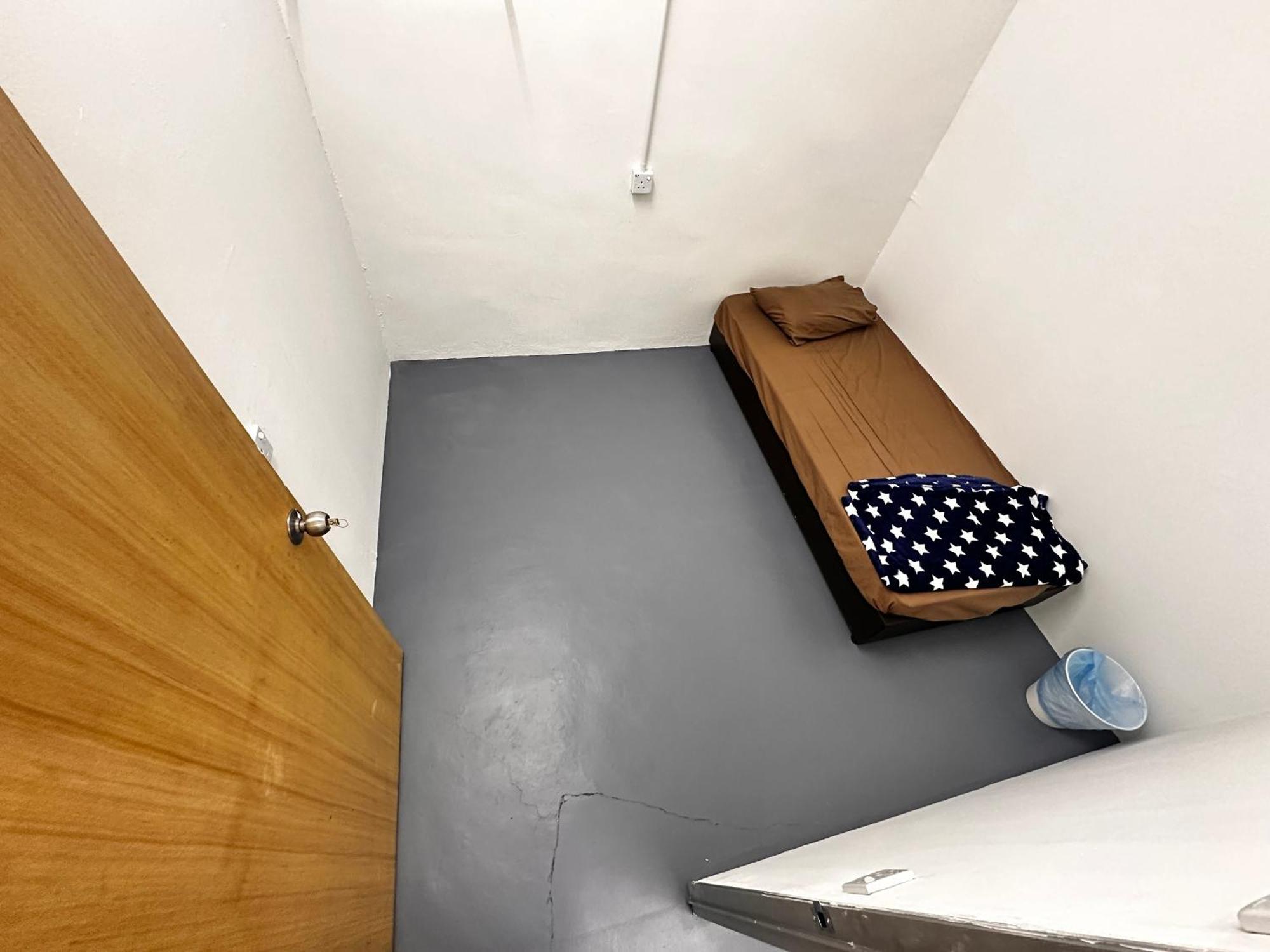 אולו טיראם Jiaxin Dormitory - Puteri Wangsa 家馨旅舍 מראה חיצוני תמונה